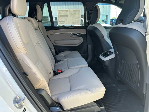 New 2026 Volvo XC90 B6 Plus w/ Protection Package Premier image 12