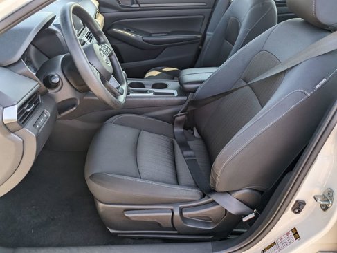 Used 2024 Nissan Altima 2.5 S image 12