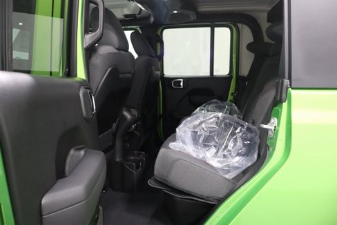 New 2025 Jeep Gladiator Rubicon image 12