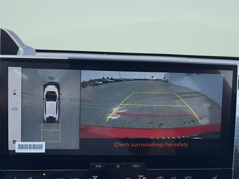 New 2025 Subaru Solterra Limited image 16