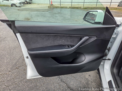 Used 2022 Tesla Model Y Performance image 27