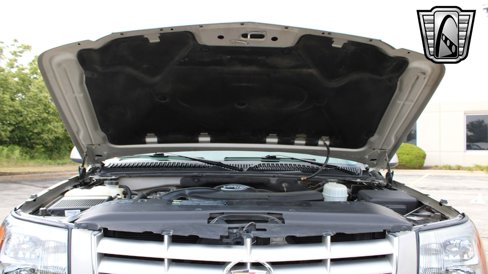 Used 2005 Cadillac Escalade AWD image 8