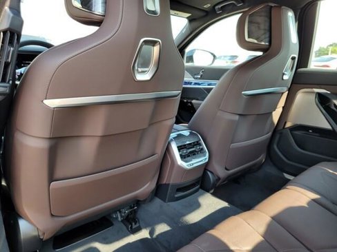 New 2026 BMW i7 eDrive50 w/ Premium Package image 32
