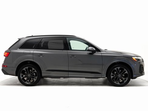 Certified 2025 Audi Q7 3.0T Prestige image 2