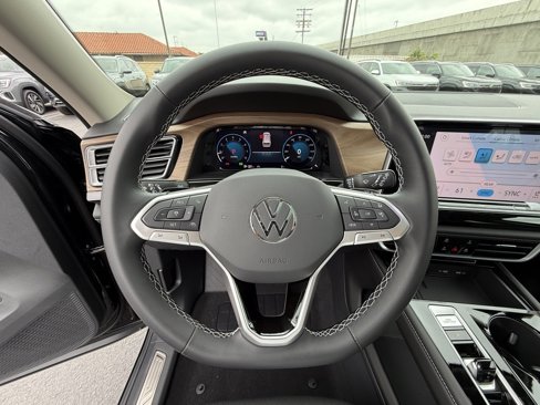 New 2025 Volkswagen Atlas SE image 19