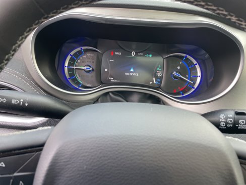 Used 2023 Chrysler Pacifica Limited w/ S Appearance Package image 15