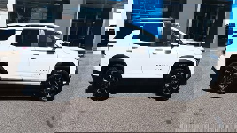 New 2026 Chevrolet Equinox ACTIV w/ Convenience Package III image 2
