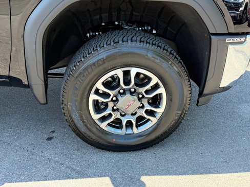New 2025 GMC Sierra 2500 SLT w/ SLT Convenience Package image 12