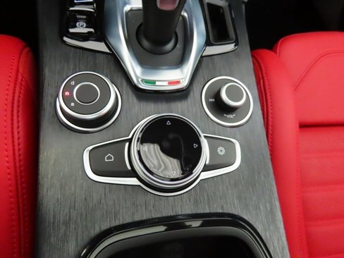 New 2024 Alfa Romeo Stelvio Sprint image 36