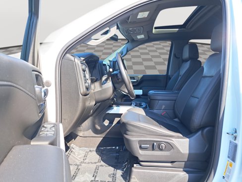 Used 2022 Chevrolet Silverado 3500 LTZ w/ LTZ Plus Package image 12