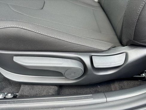 Certified 2024 Hyundai Elantra SEL image 13