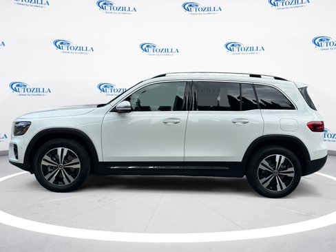Used 2024 Mercedes-Benz GLB 250 image 2