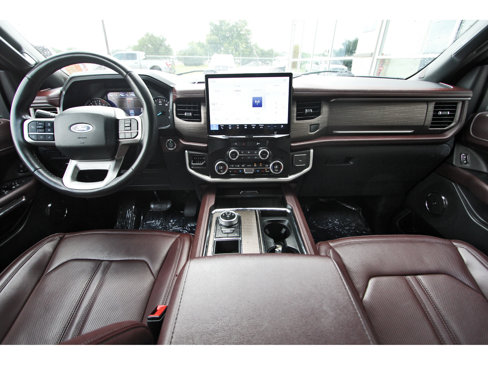 Used 2024 Ford Expedition Limited image 10