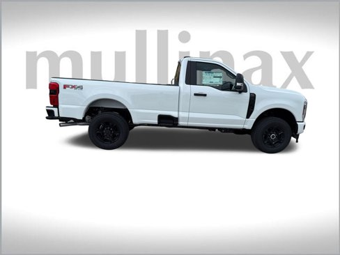 New 2025 Ford F350 4x4 Regular Cab Super Duty image 15