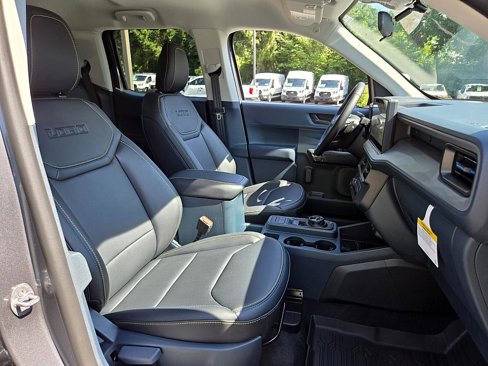 New 2025 Ford Maverick Lobo image 17