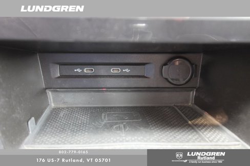 Used 2023 Volkswagen Tiguan SE image 19