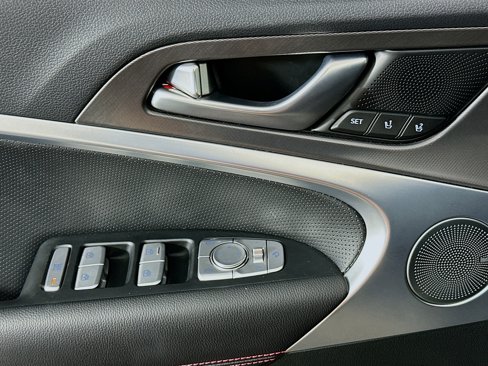 Used 2024 Genesis G70 2.5T w/ Sport Prestige Package image 15