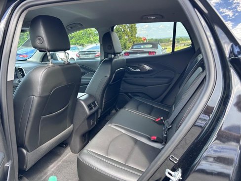 Used 2024 GMC Terrain SLT image 10