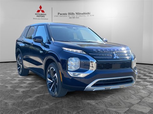 New 2025 Mitsubishi Outlander SE image 3