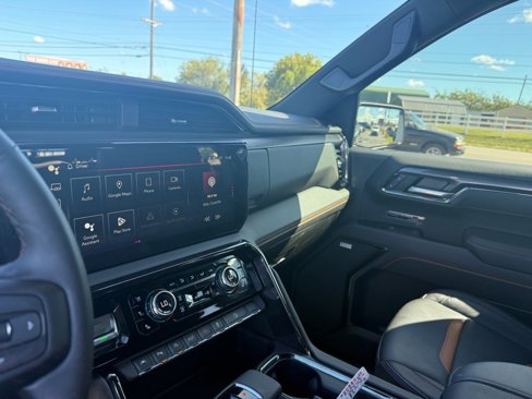 Used 2025 GMC Sierra 1500 AT4 w/ AT4 Premium Package image 14