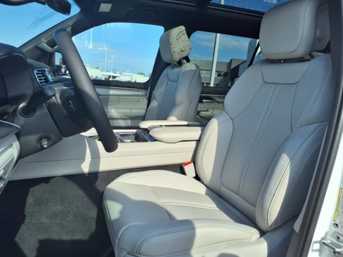 New 2025 Jeep Wagoneer Series II image 12