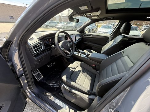 New 2025 Volkswagen Atlas Cross Sport SEL R-Line image 10