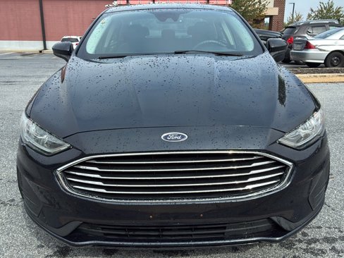 Used 2020 Ford Fusion SE image 2