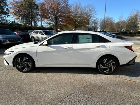 Used 2025 Hyundai Elantra SEL image 8