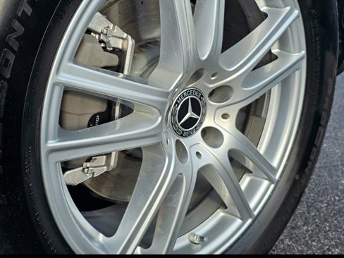 Certified 2025 Mercedes-Benz GLC 300 4MATIC image 6