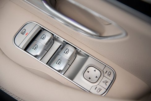 Used 2025 Mercedes-Benz GLS 450 4MATIC image 19