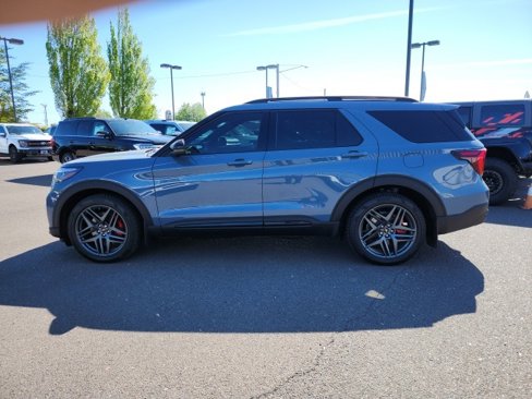 Used 2025 Ford Explorer ST image 15