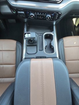 Used 2025 Chevrolet Silverado 1500 High Country image 40