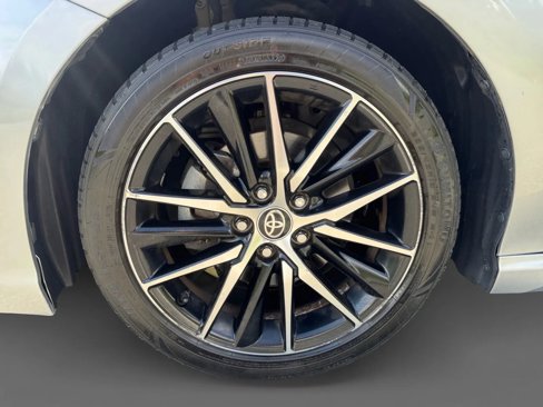 Used 2021 Toyota Camry SE image 24