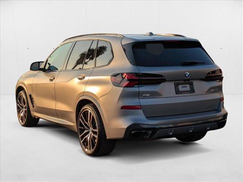 New 2026 BMW X5 M60i image 9
