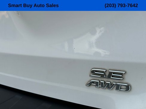 Used 2019 Toyota Sienna SE image 15