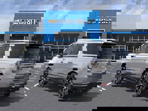 New 2026 Chevrolet Suburban High Country image 3