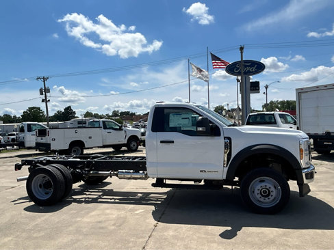 New 2025 Ford F550 4x4 Regular Cab Super Duty image 4