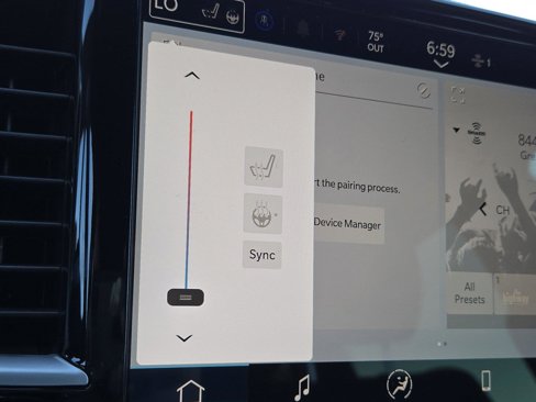 New 2025 Chrysler Pacifica Select image 26