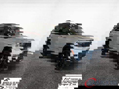 New 2025 Jeep Grand Cherokee L Limited w/ Black Appearance Package image 7