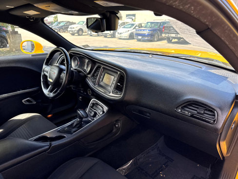 Used 2017 Dodge Challenger SXT image 16