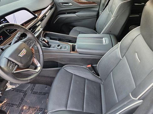 Certified 2024 Cadillac Escalade Premium Luxury image 18