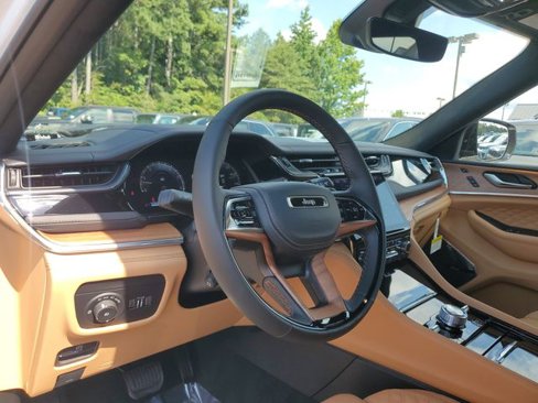New 2025 Jeep Grand Cherokee Summit image 20