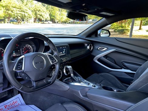 Used 2018 Chevrolet Camaro LT image 14