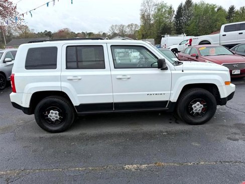 Used 2017 Jeep Patriot Sport w/ Power Value Group image 8