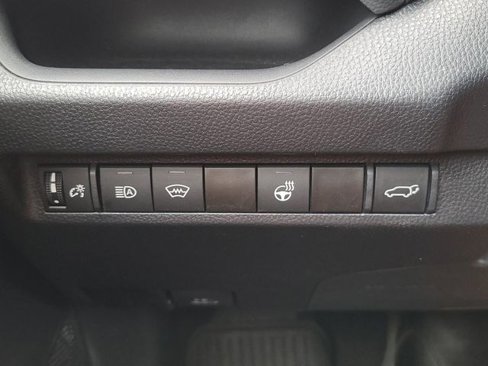 Used 2023 Toyota RAV4 XLE image 31