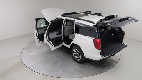New 2025 Ford Expedition Active image 55