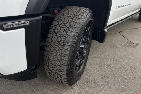 Used 2024 GMC Sierra 3500 Denali w/ Denali Reserve Package image 23