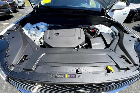 New 2026 Volvo XC90 B6 Plus w/ Protection Package Premier image 14
