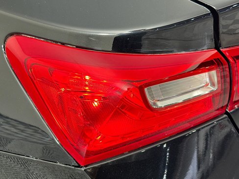 Used 2025 Chevrolet Malibu LT image 35