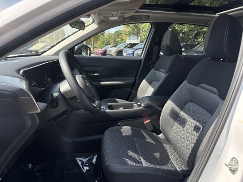 New 2026 Nissan Kicks SV w/ SV Premium Package image 4